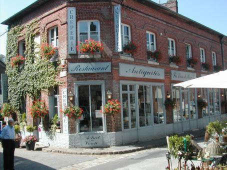 Les Lions De Beauclerc Hotell Lyons-la-Forêt Exteriör bild